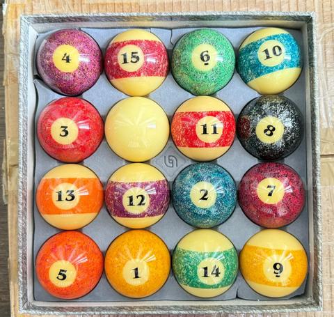 Aramith granite look Billiard Set, in excellent condition in box!
