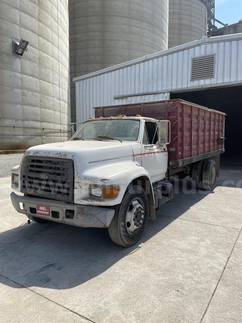 1998 Ford F700 Grain Truck, Single Axle Dump