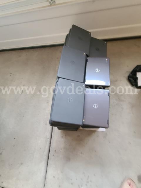 lot of 143 Chromebooks from HP and Dell.