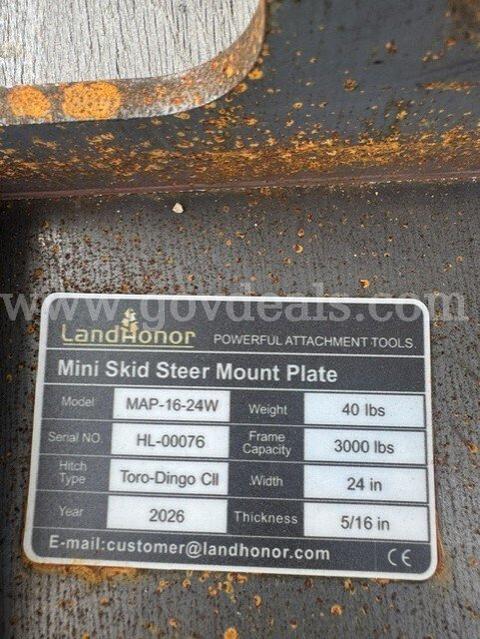 LandHonor Mini Skid Steer Mount Plate — Toro/Dingo CII — 24" Width — New/Unused