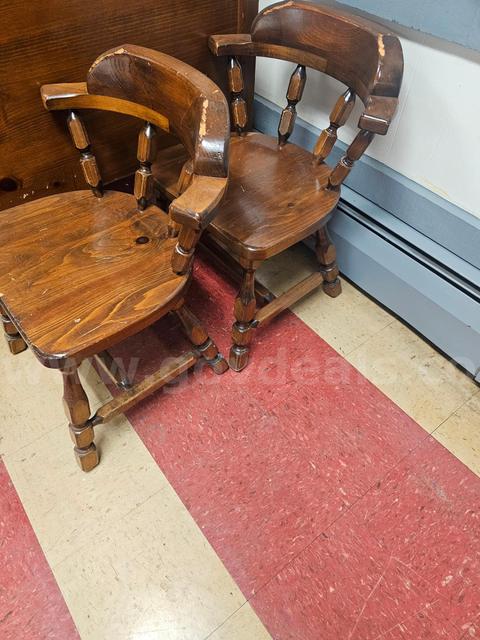QUANTITY OF 2 WOOD DINING CHAIRS