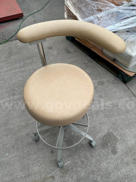 Pelton & Crane 2002ULSP Dental Assistant Stool