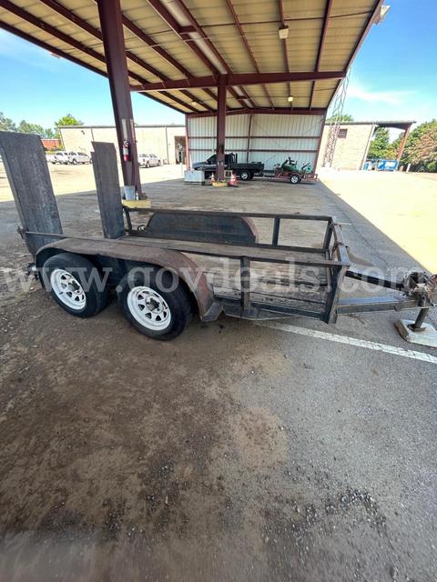 5 x 10 trailer with ramps