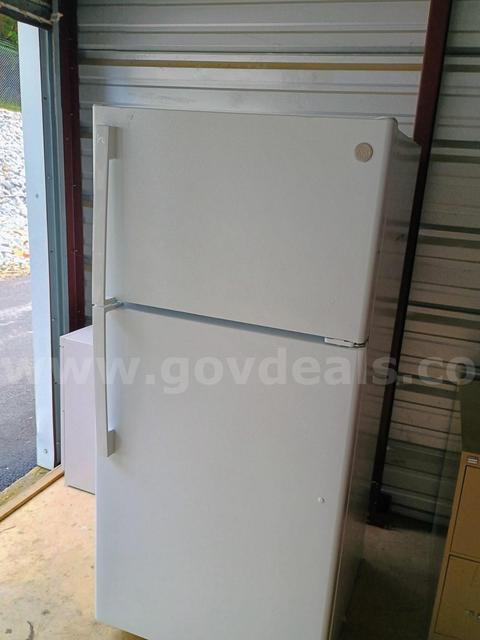 GE Refrigerator