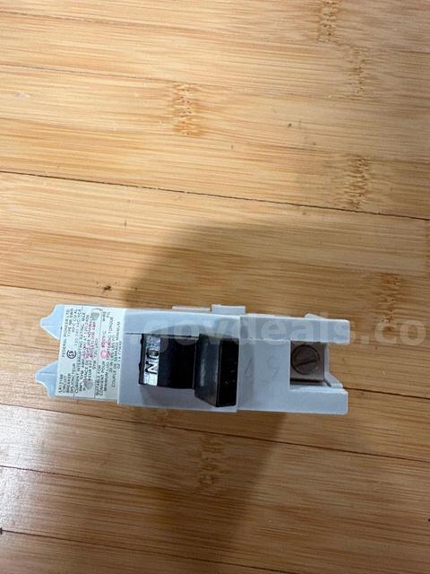 15 amp single pole bolt on breakers