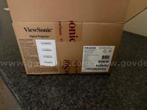 NEW Viewsonic Projector