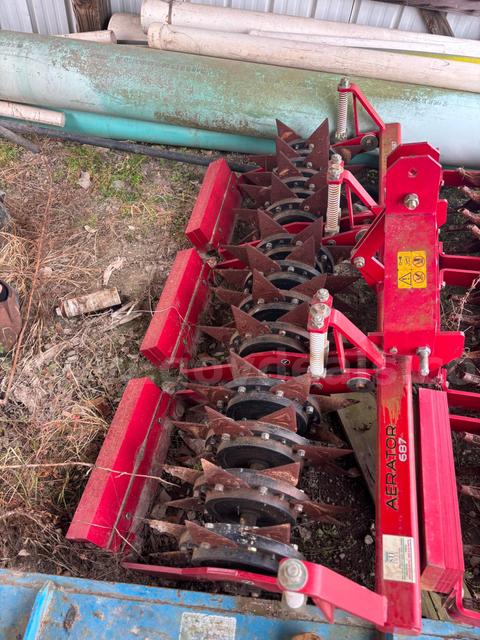 TORO lawn aerator 687