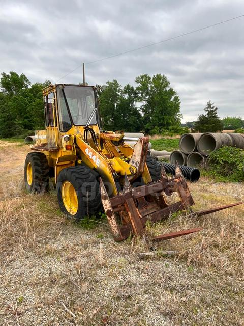1990 John Deere 444E Loader