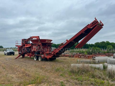2010 Morbark Tub Grinder
