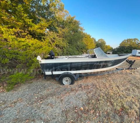 STARCRAFT STARFIRE 170 BOAT WITH MOTOR AND TRAILER