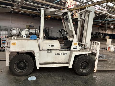 Komatsu FG70-5  15,000 lb Fork Truck