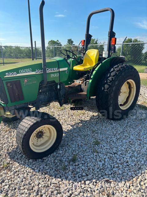2006 John Deere 5205 Tractor
