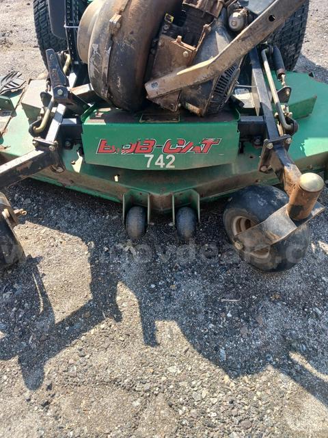 2013 BOBCAT PREDATOR PRO ZERO TURN MOWER  PECO BAGGER