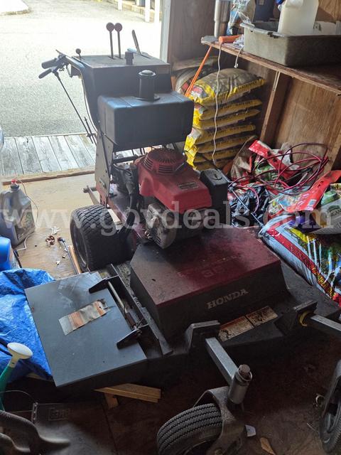 Honda HR195 Push Mower w/ Aluminum Bagger