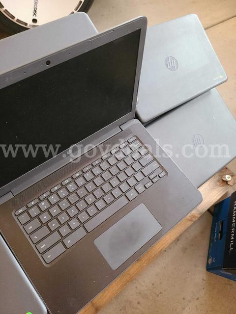 lot of 71 Chromebooks from HP