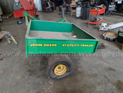 John Deere Model 21 utility trailer/car