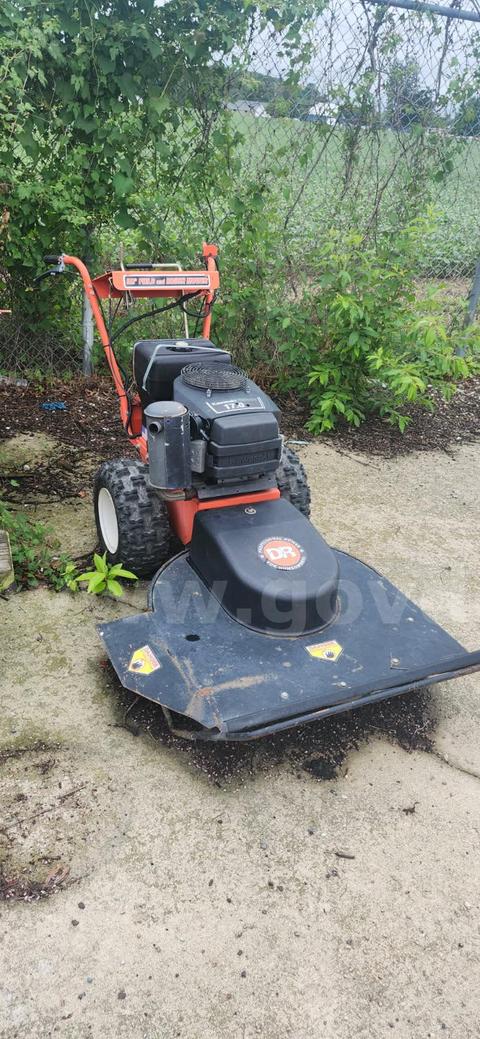 2011 DR FIELD BRUSH MOWER