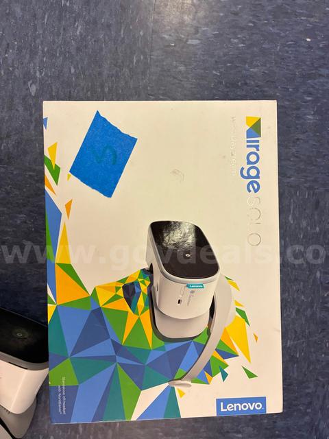 Lenovo VR Headset w/daydream