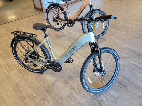 Aventon Level 3 EBike in Large