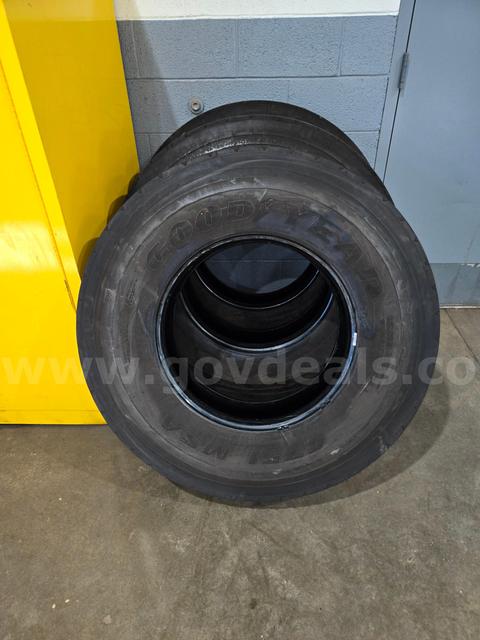 12R22.5 TIRES