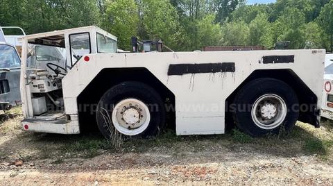 S&S GT-50 is a heavy-duty aircraft pushback tractor