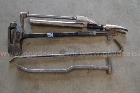 LOT TO INCLUDE FORCIBLE ENTRY AXE, 1-SLIDE HAMMER PRY BAR, 1-HALLIGAN BAR, AND 1-3' PRY BAR