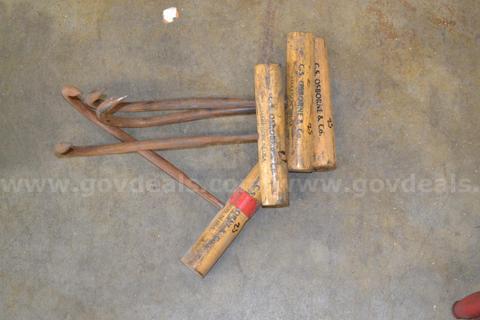 LOT OF (4) FOUR HAY BALE HOOKS