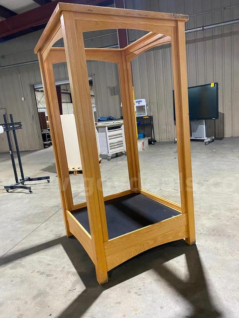 GLASS DISPLAY CAINET