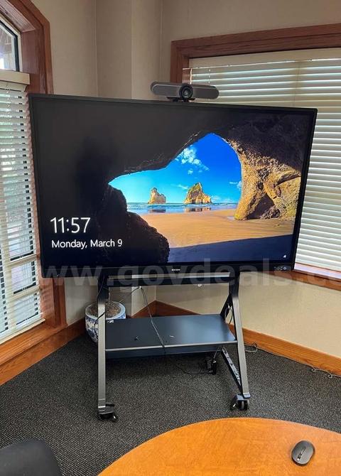 Large Display w-stand X.MS.02