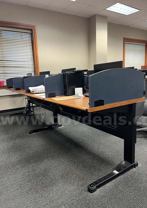 4 Large Desk without partitions X.MSC.09