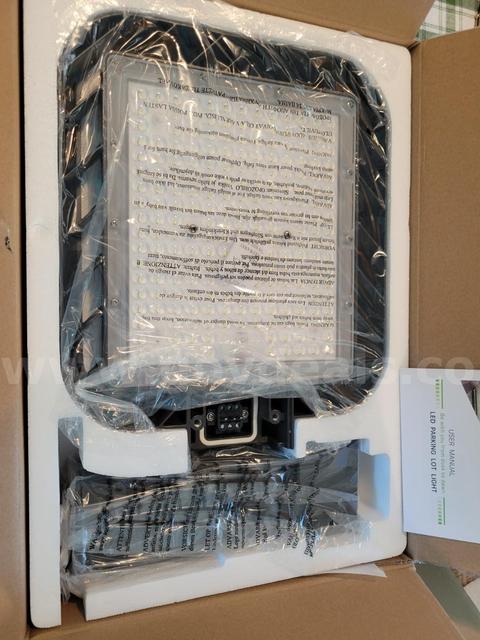 FREE SHIPPING NEW Lot of 2 – 150W LED Parking Lot Lights 22500LM Slip Fitter Mount