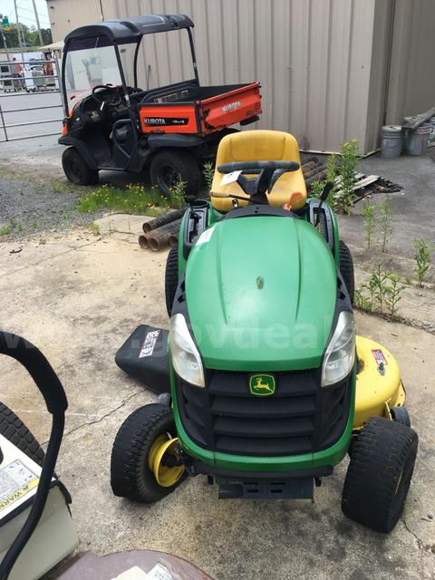 JOHN DEERE RIDING MOWER