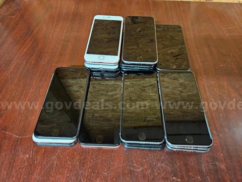 Apple iPhones - Lot of 29 UNLOCKED iPhone 6s / 7 / 8 / SE