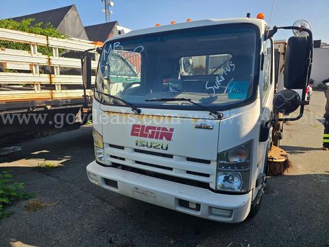 2015 Isuzu NRR