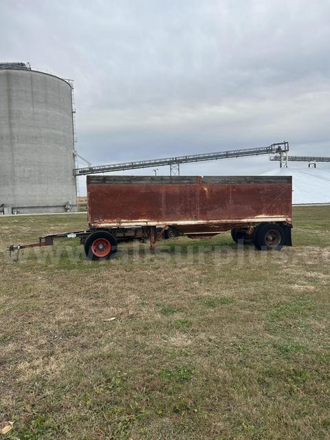2001 White 24' Hopper Trailer. Mdl 5051
