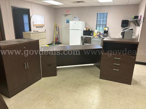 Office Furniture - Desks, Book Shelves, Chairs, Misc. - Single Lot