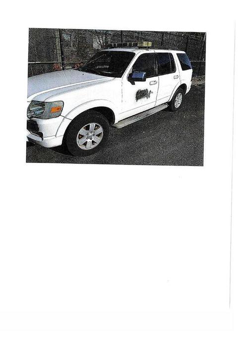 2010 ford explorer. Needs fuel pump. Code:P1237. Turns on with starter fluid