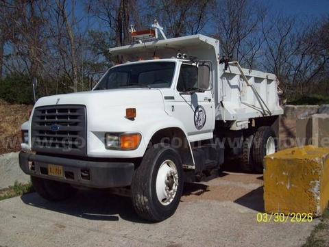 1996 Ford F800