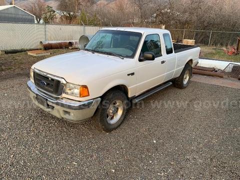 2004 Ford Ranger XL SuperCab 4-Door 4WD