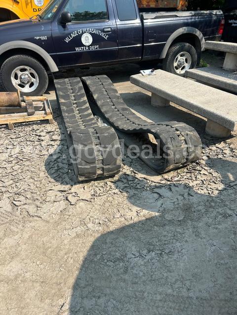 LOT of 2 used Bobcat Excavator Tracks