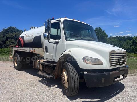 2012 Freightliner M2 106