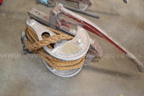 Lot to include lever style hose clamp, Hose edge roller
