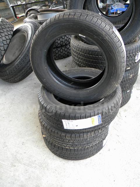 Set of 4 New Goodyear Assurance All Season Tires 205-60R16