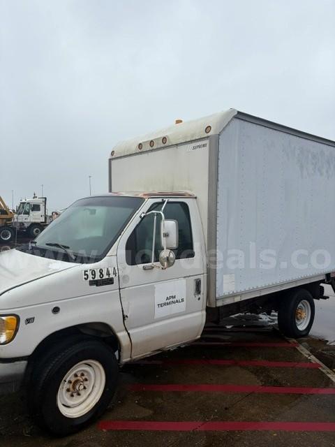 2002 Ford Econoline Box Truck