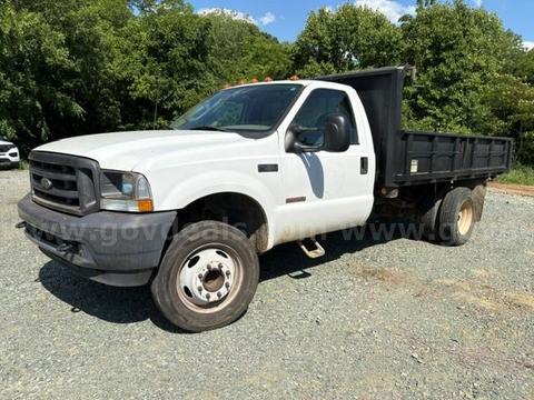 2003 Ford F550 12β Dump Truck