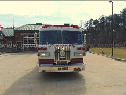 2006 Suthpen SP95 Ladder Truck