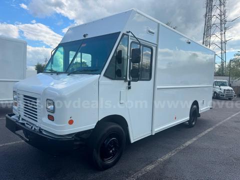 2020 FORD F59 GAS STEPVAN, LOW MILE PARCEL DELIVERY VAN