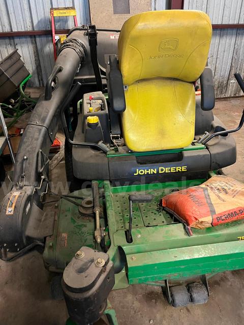 John Deere Z-Trac 757 Zero Turn Mower