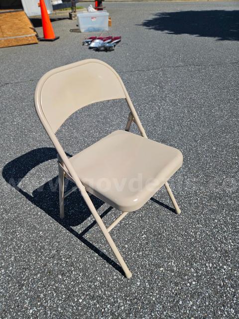 Chairs/table