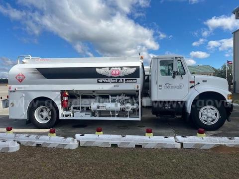 2000 International 4700 REFUELER